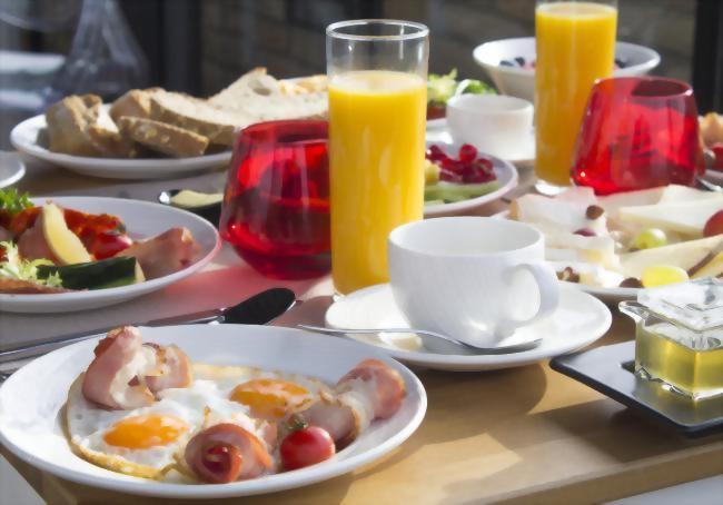 Guests are welcome to enjoy a buffet breakfast with eggs made to order every morning!