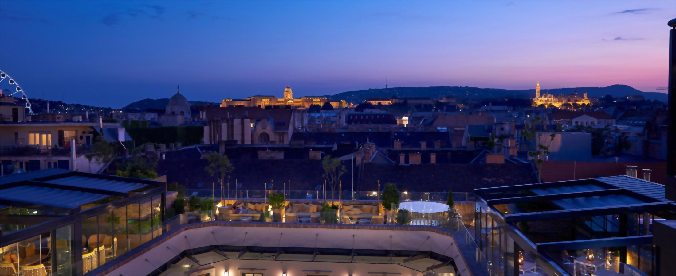 Az Aria Hotel Budapest festői kis utcában, a fenséges Szent István Bazilika mellett helyezkedik el, a Duna pesti oldalán.